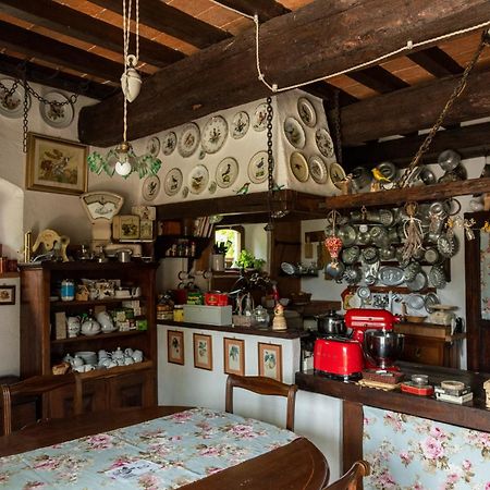 Cascina La Buca Pension Castello di Serravalle Buitenkant foto