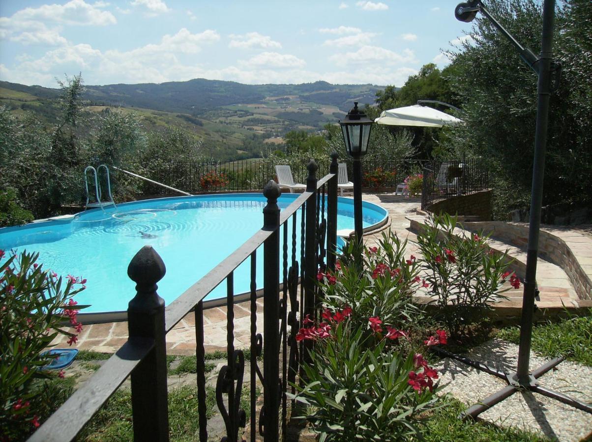 Cascina La Buca Pension Castello di Serravalle Buitenkant foto