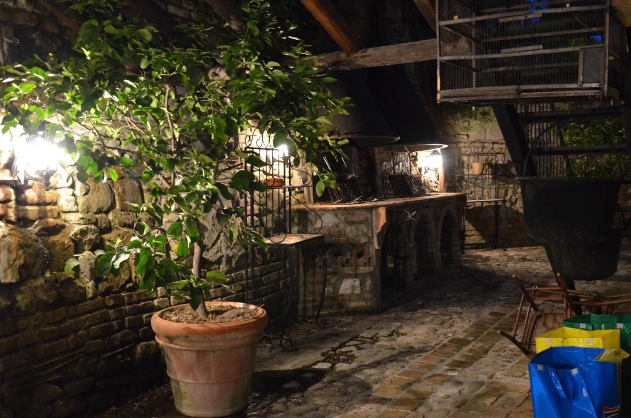 Cascina La Buca Pension Castello di Serravalle Buitenkant foto