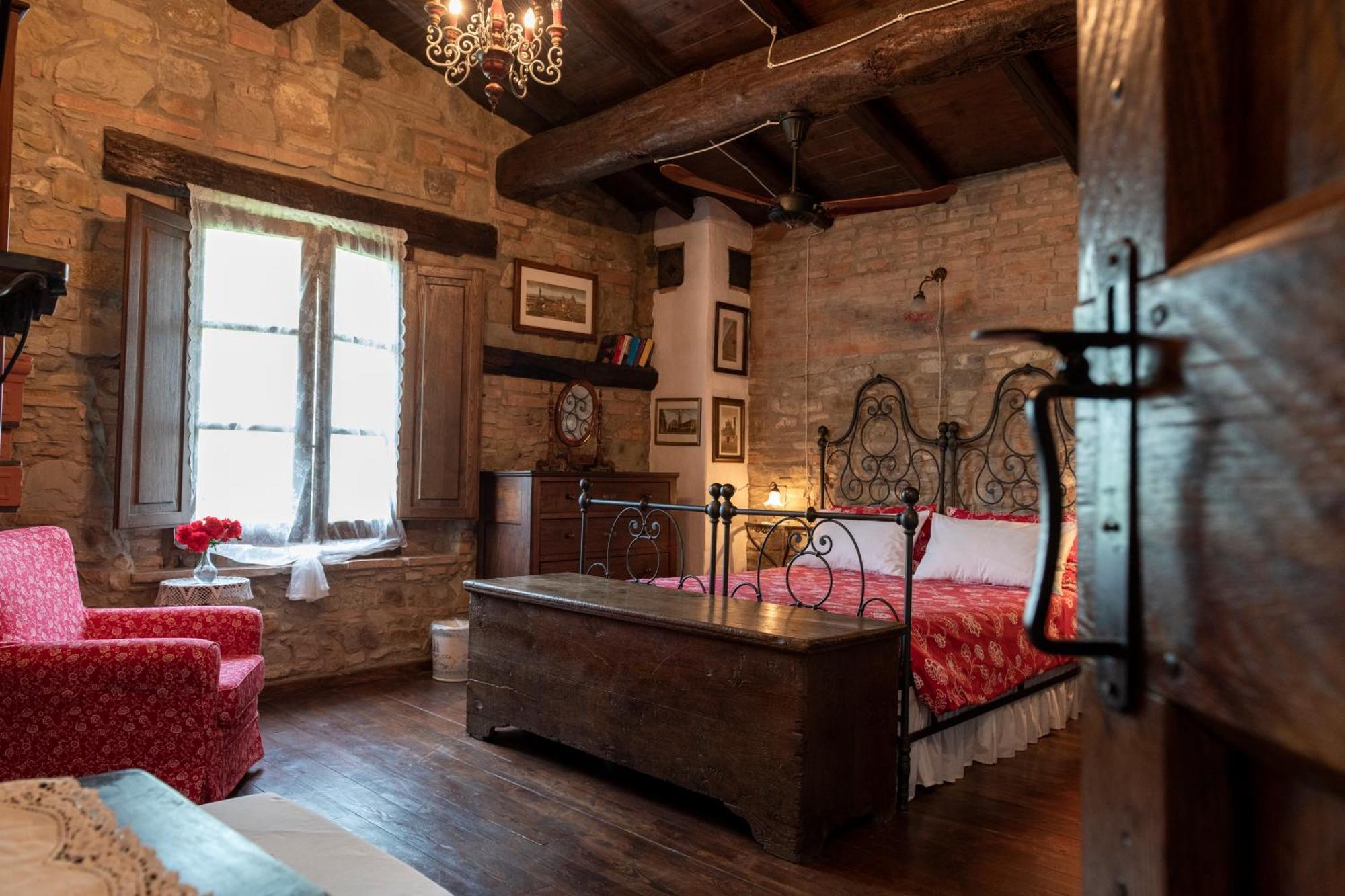 Cascina La Buca Pension Castello di Serravalle Buitenkant foto