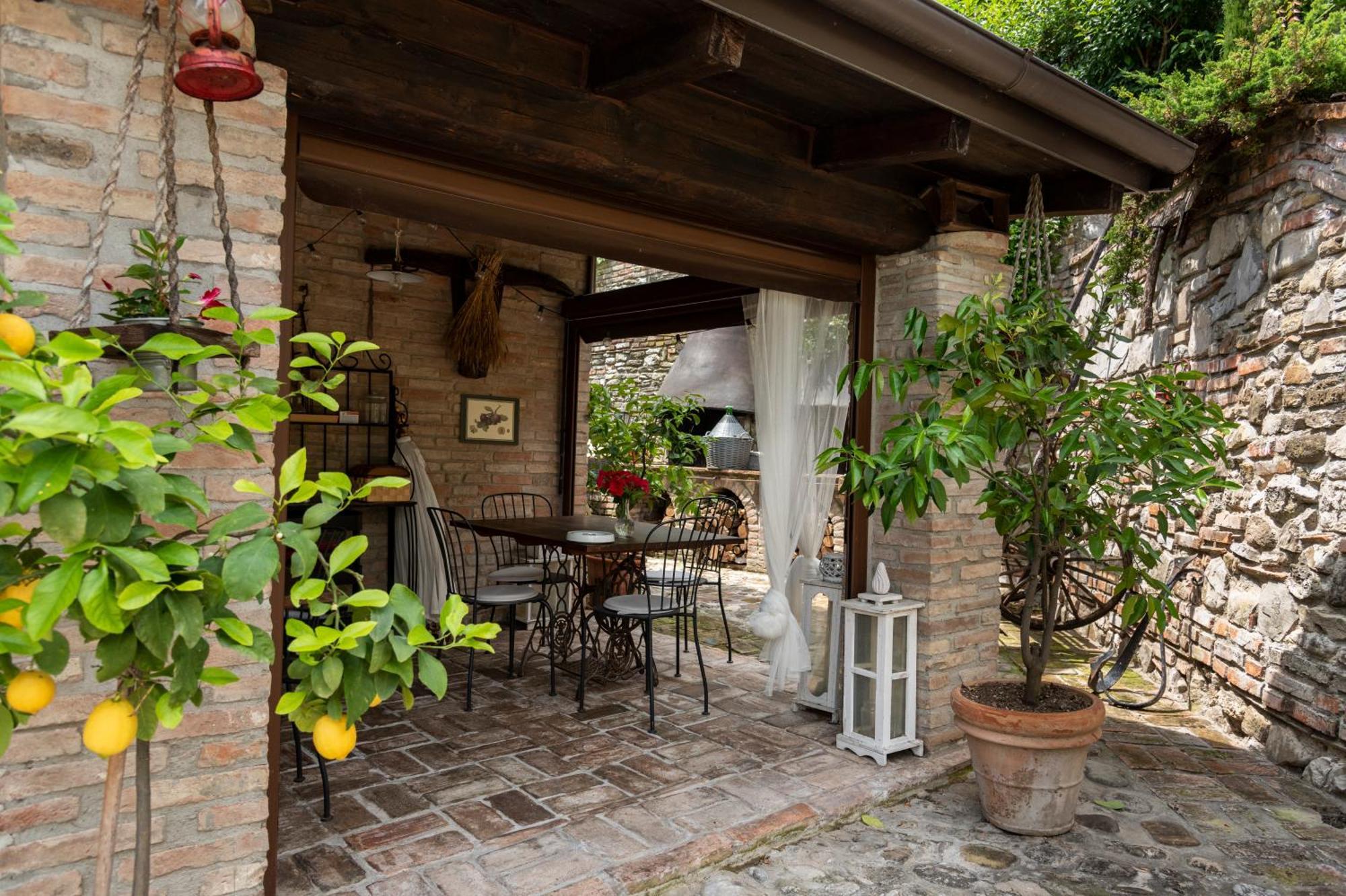 Cascina La Buca Pension Castello di Serravalle Buitenkant foto