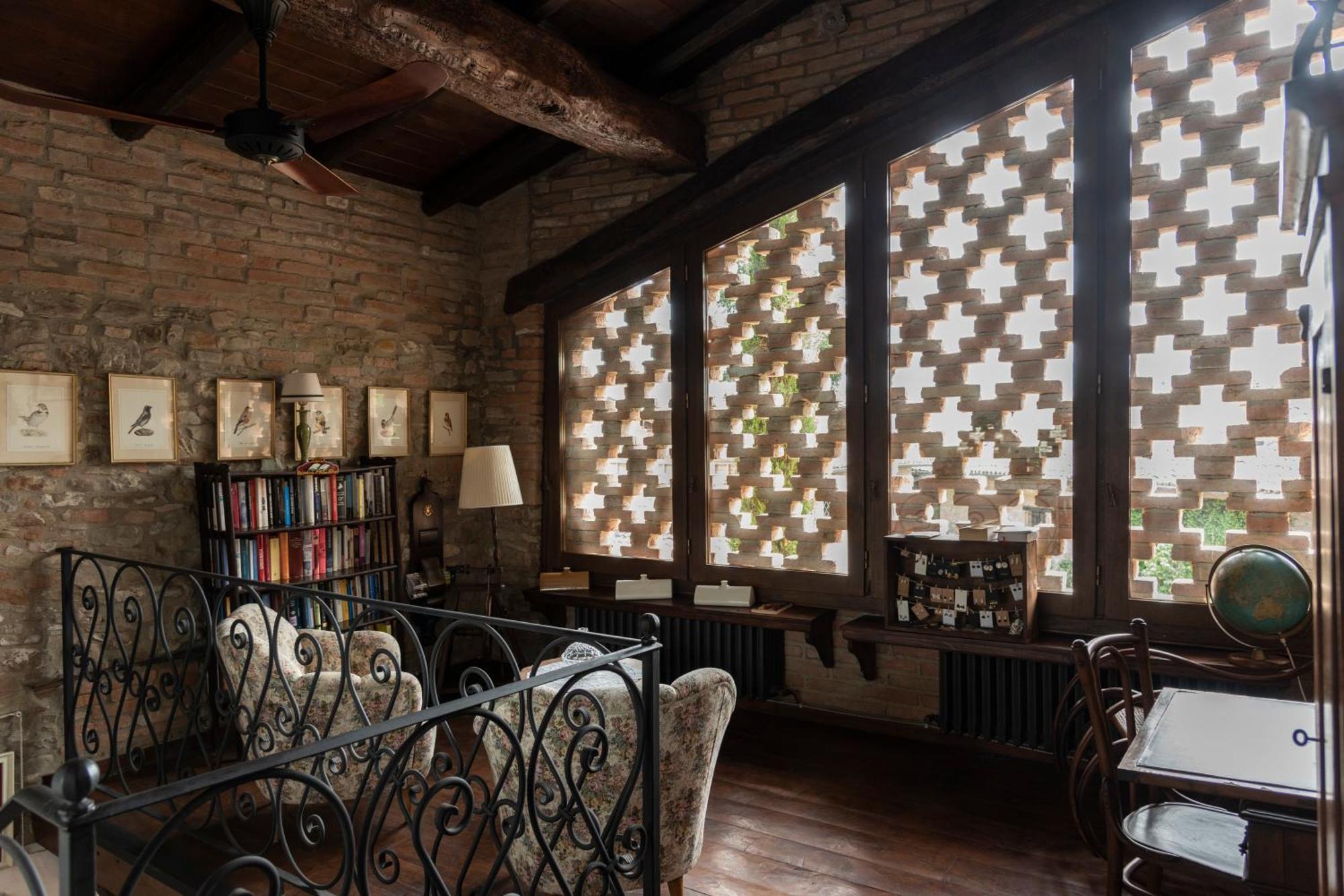 Cascina La Buca Pension Castello di Serravalle Buitenkant foto