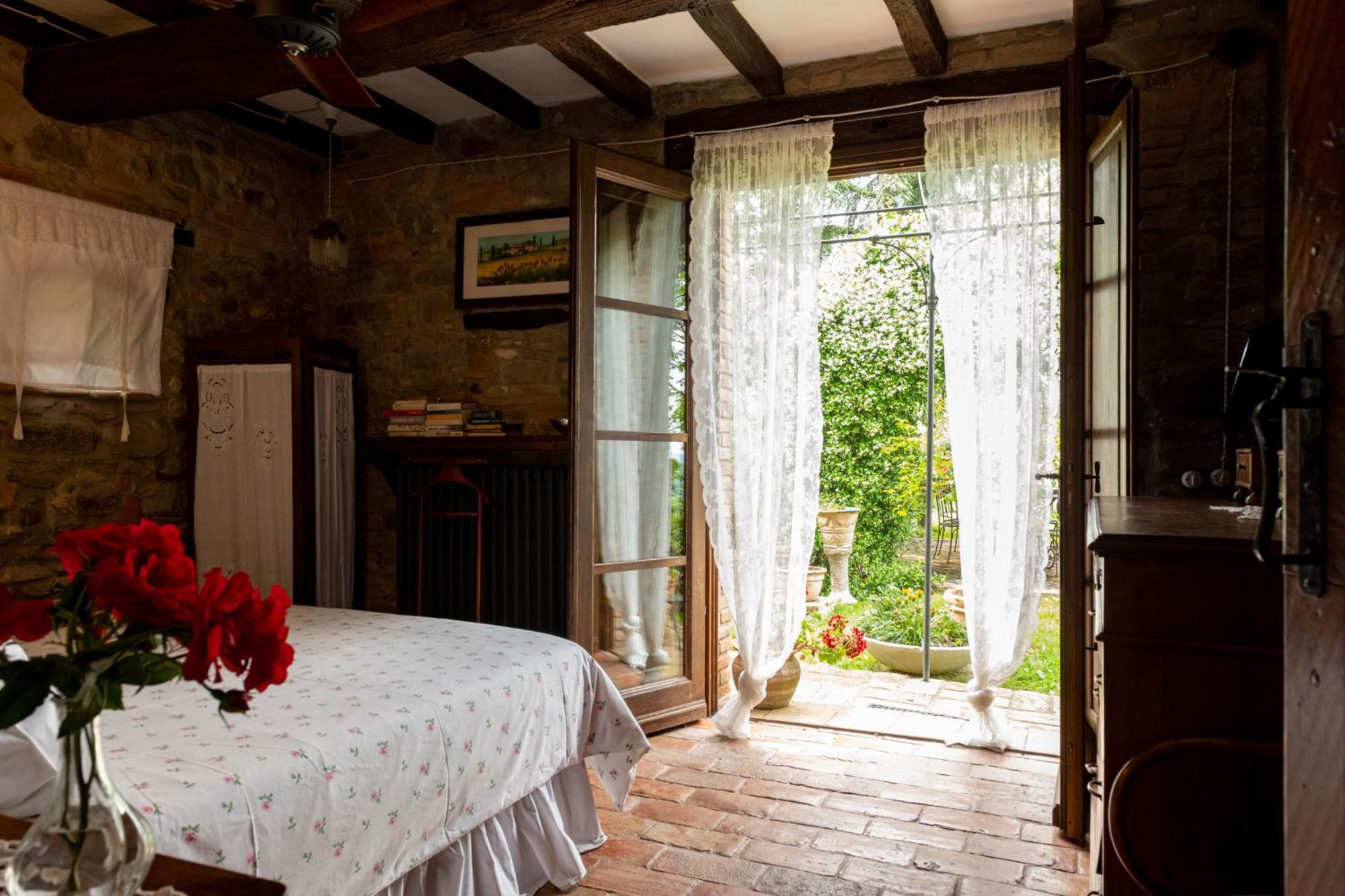 Cascina La Buca Pension Castello di Serravalle Buitenkant foto