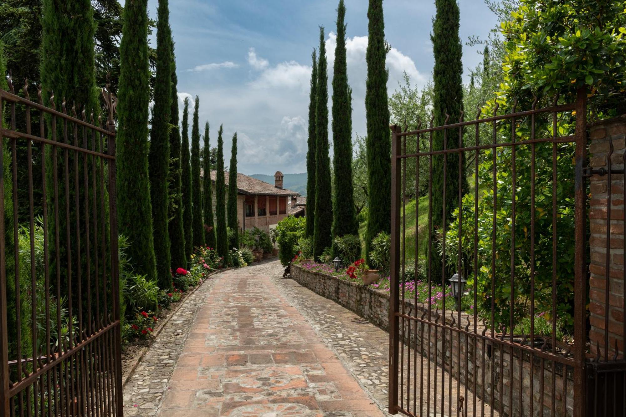 Cascina La Buca Pension Castello di Serravalle Buitenkant foto